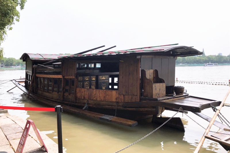 行“紅色之旅”，揚(yáng)“紅船精神”